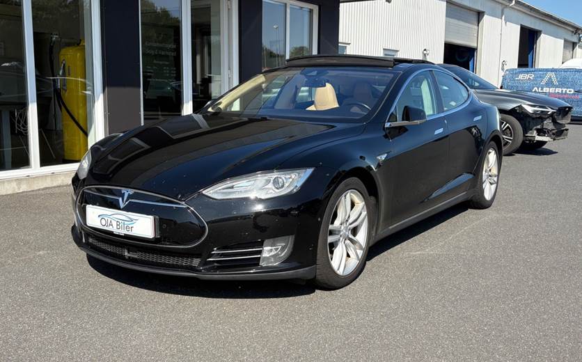 Tesla Model S 85D