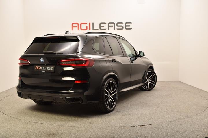 Sort BMW X5 fra 2021