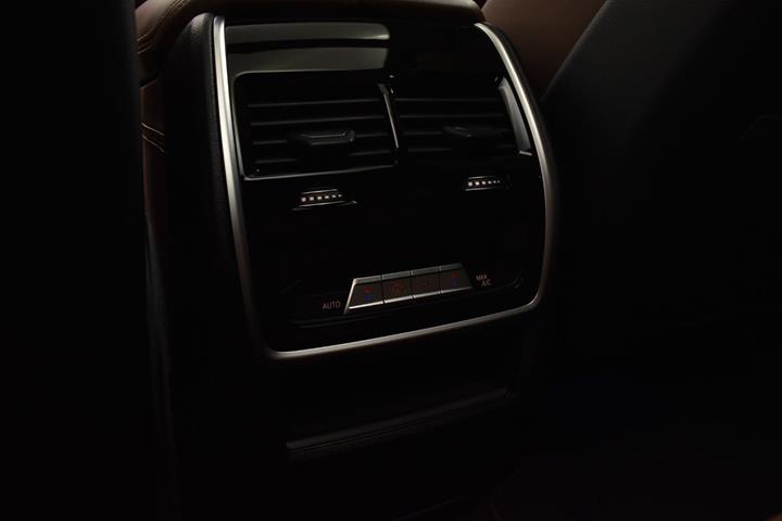 Sort BMW X5 fra 2021