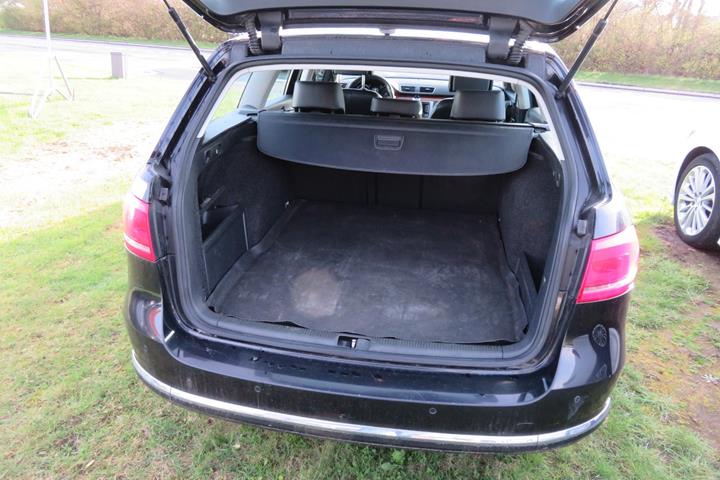 Sort VW Passat fra 2011