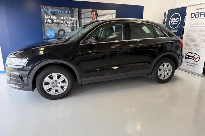 Sort Audi Q3 fra 2017