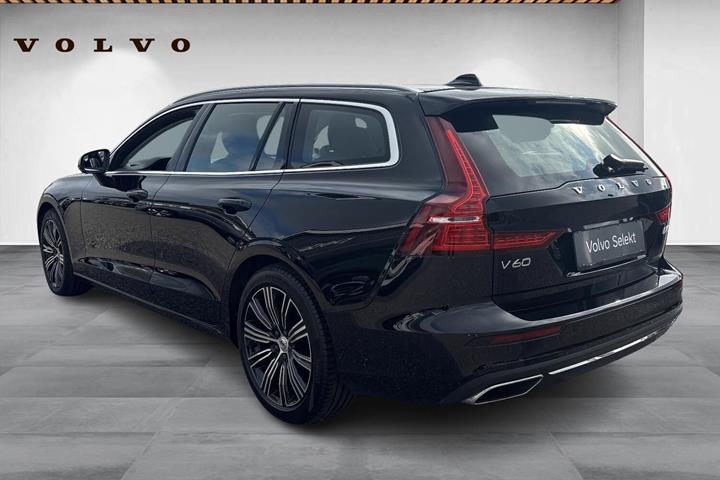 Sort Volvo V60 fra 2020