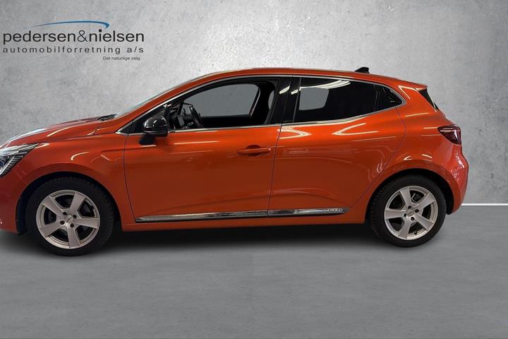 Orange Renault Clio fra 2021