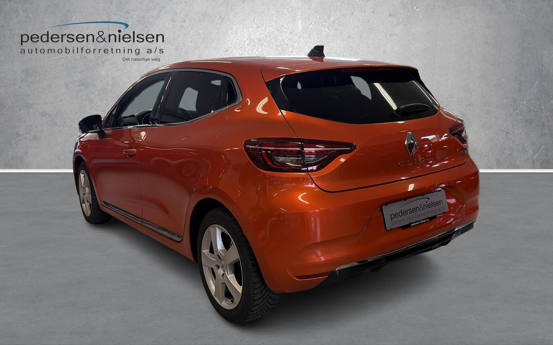 Orange Renault Clio fra 2021