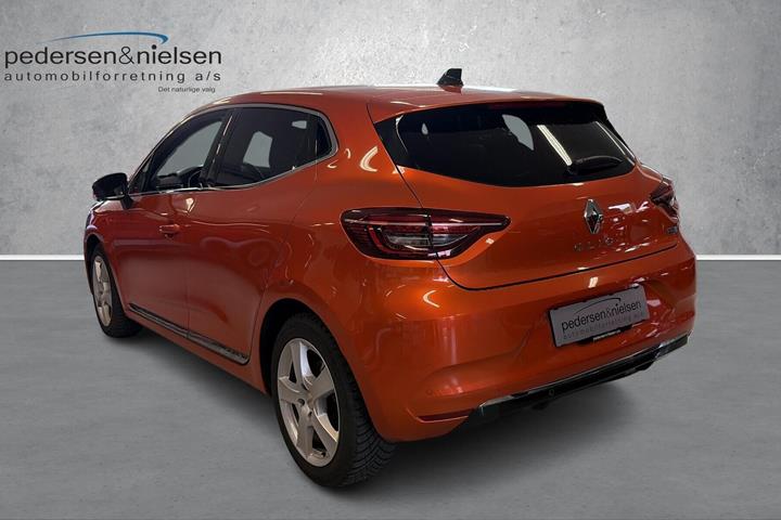 Orange Renault Clio fra 2021