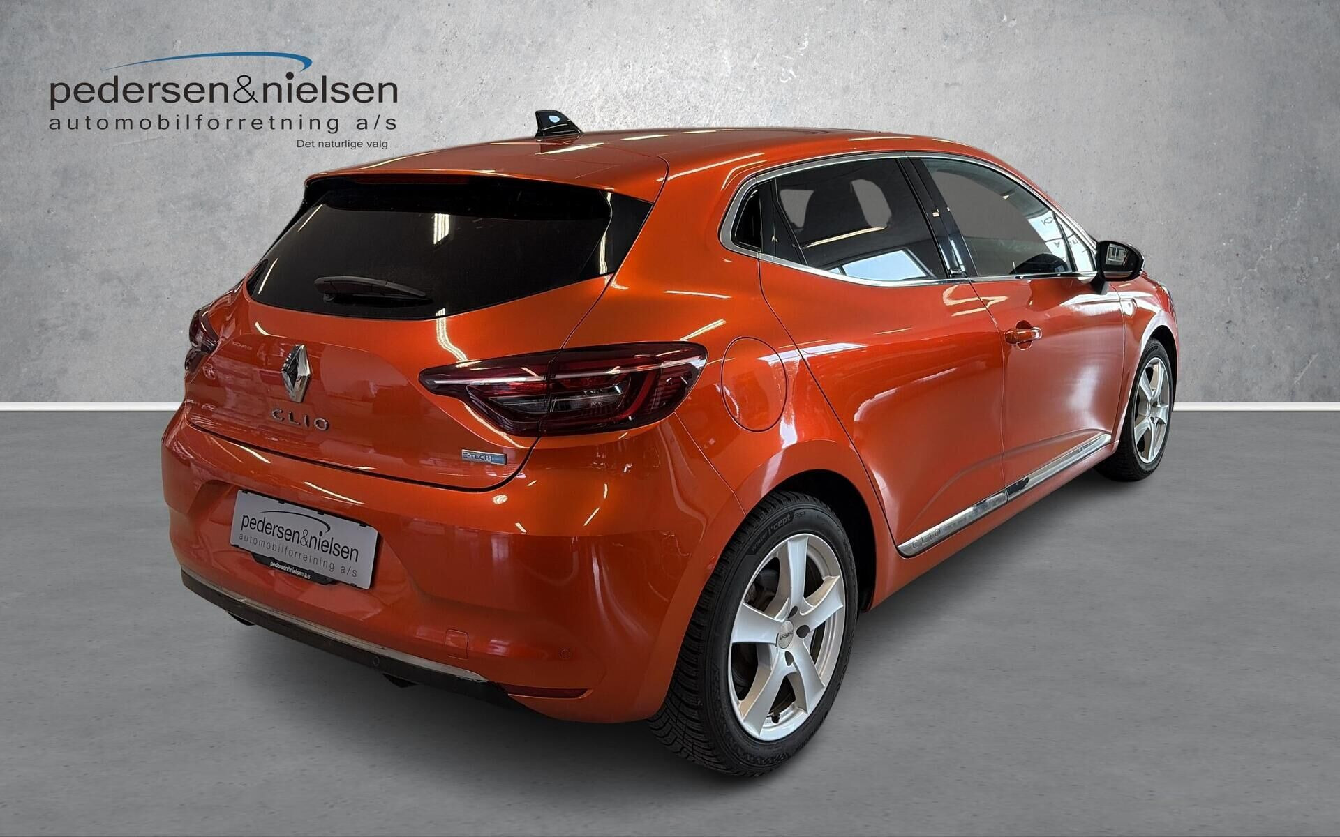 Orange Renault Clio fra 2021