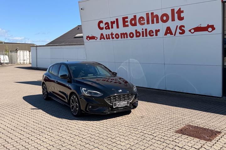 Sort Ford Focus fra 2018