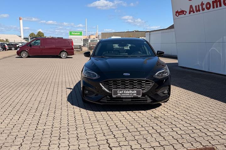 Sort Ford Focus fra 2018