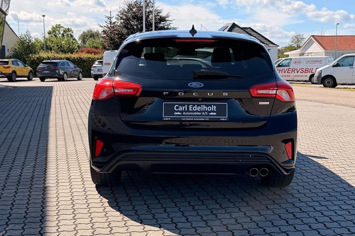 Sort Ford Focus fra 2018