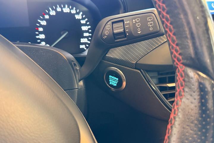 Sort Ford Focus fra 2018