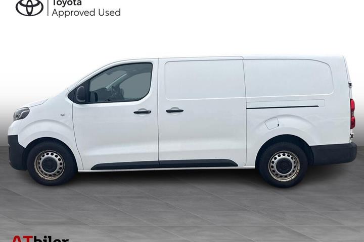 Hvid Toyota ProAce fra 2021