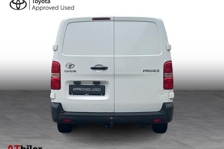 Hvid Toyota ProAce fra 2021