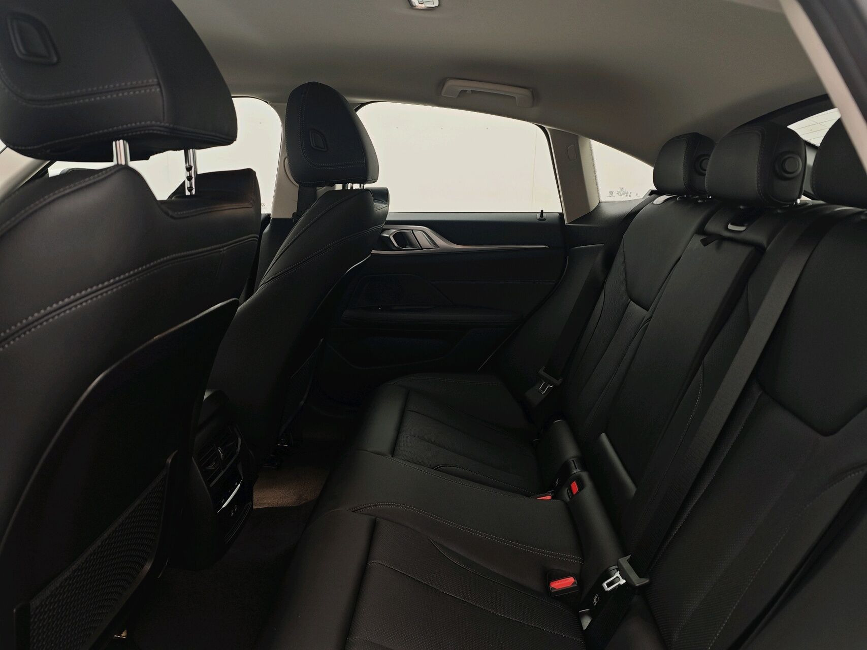 Hvid BMW i4 fra 2024