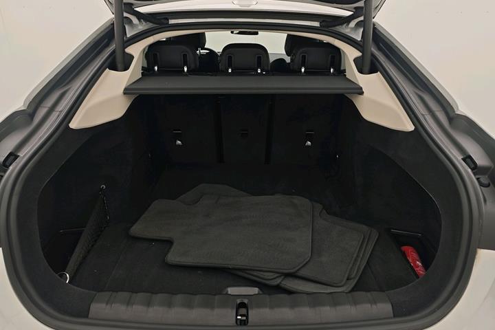 Hvid BMW i4 fra 2024