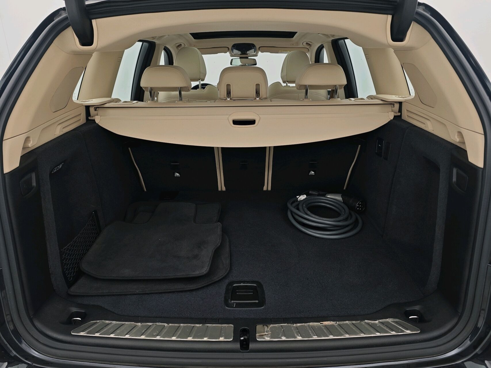 Sort BMW iX3 fra 2021
