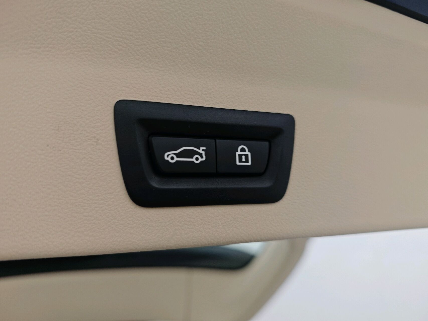 Sort BMW iX3 fra 2021
