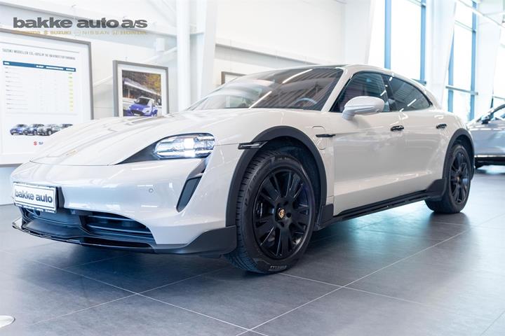 Beige Porsche Taycan fra 2021