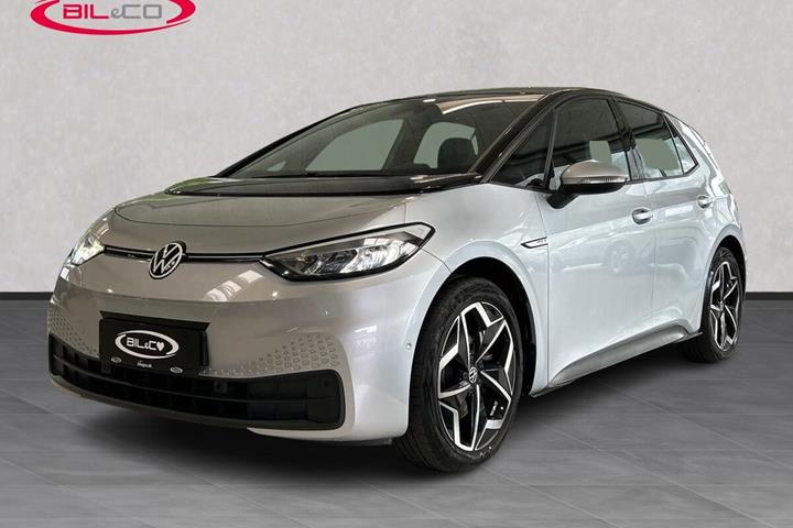 Sølv VW ID.3 fra 2023 set udefra
