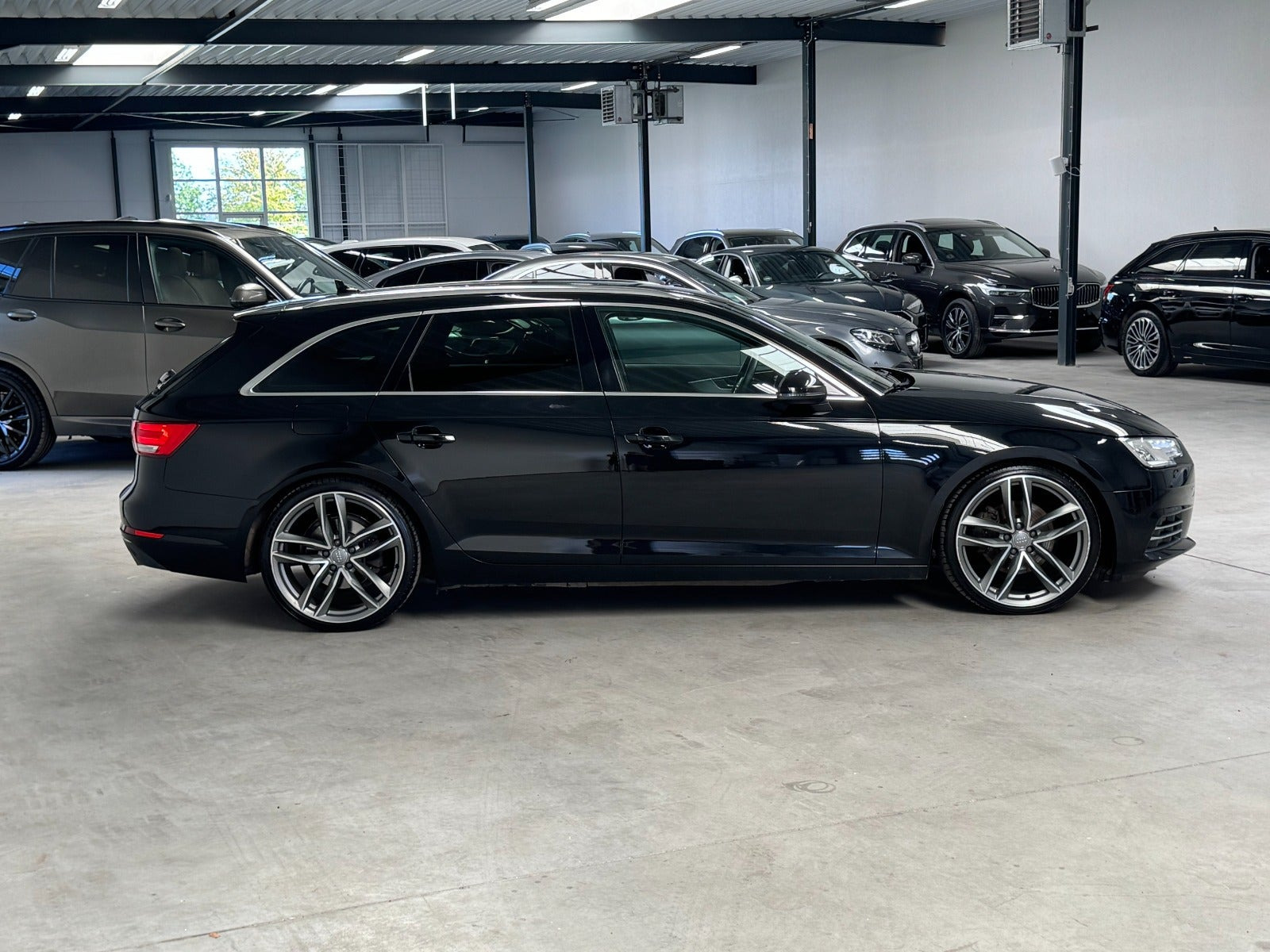 Sort Audi A4 fra 2018