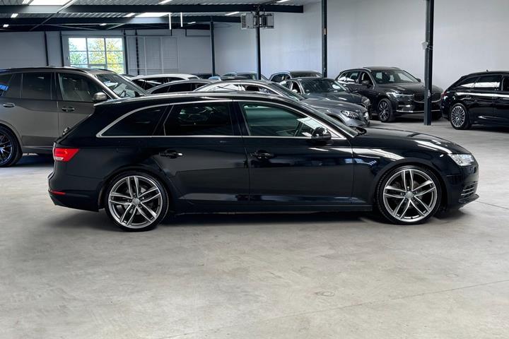 Sort Audi A4 fra 2018