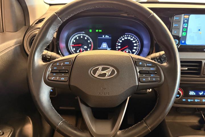 Blå Hyundai i10 fra 2020