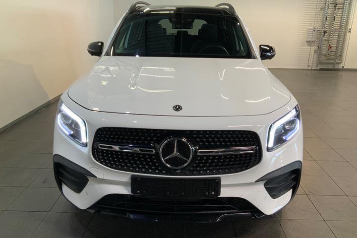 Hvid Mercedes GLB250 fra 2020