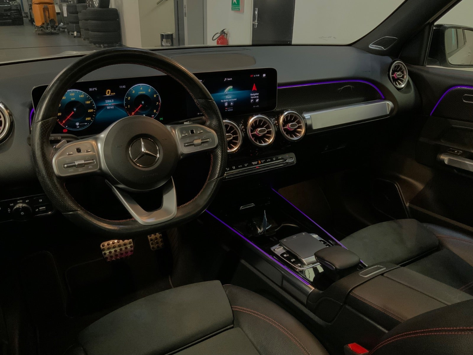 Hvid Mercedes GLB250 fra 2020