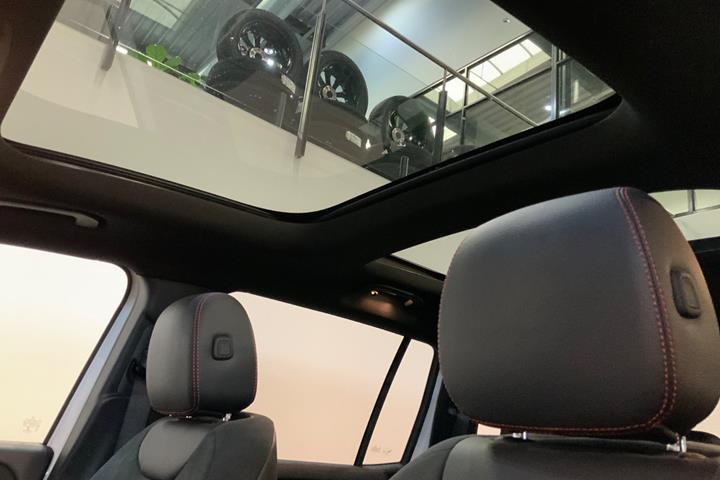 Hvid Mercedes GLB250 fra 2020