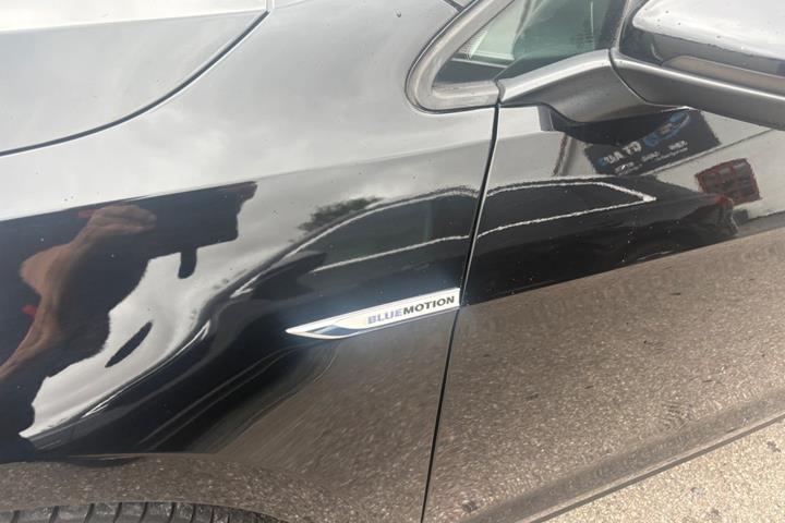 Sort VW Golf VII fra 2015