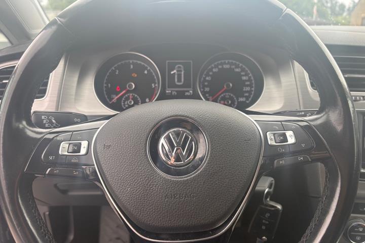 Sort VW Golf VII fra 2015