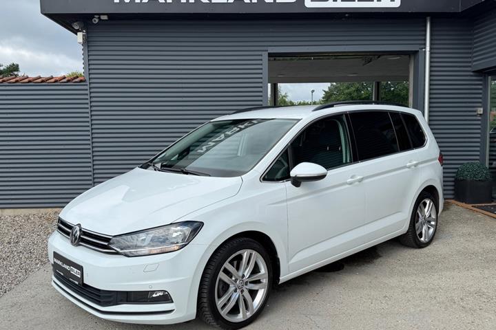 Hvid VW Touran fra 2019