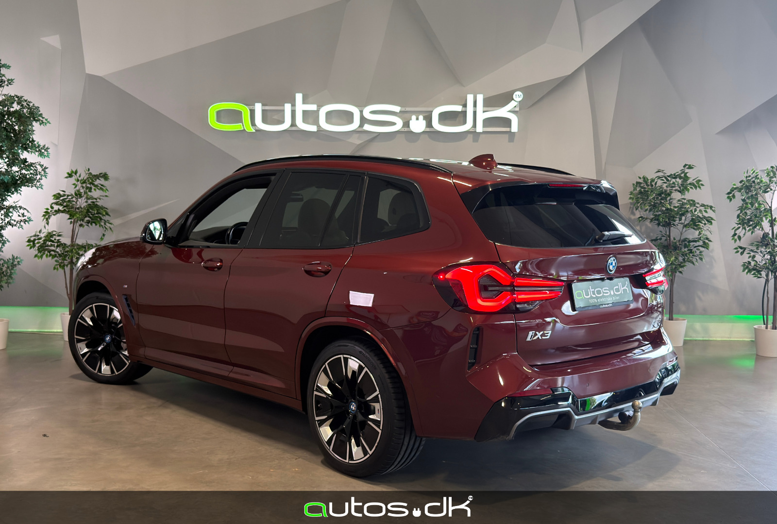 Rød BMW iX3 fra 2022