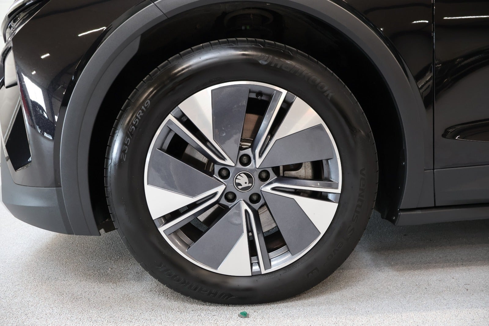 Sort Skoda Elroq fra 2025