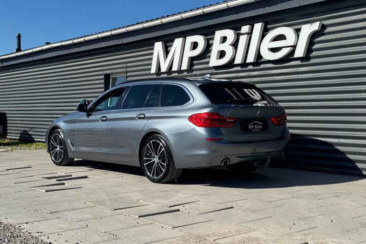 Blå BMW 520d fra 2018
