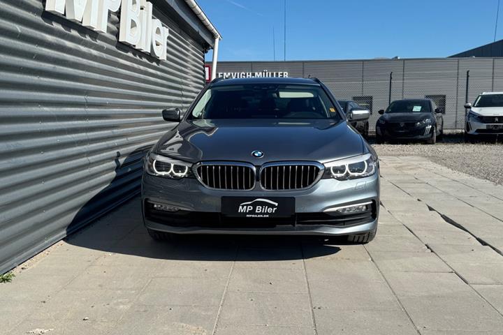 Blå BMW 520d fra 2018