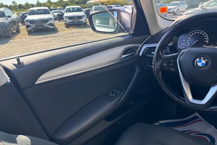 Blå BMW 520d fra 2018