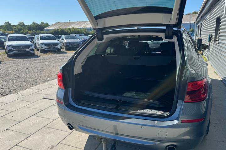 Blå BMW 520d fra 2018
