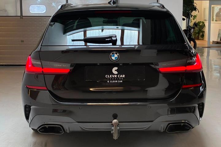 Sort BMW 330d fra 2020