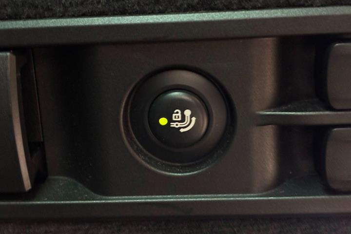Sort BMW 330d fra 2020
