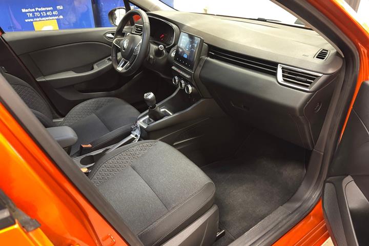 Orange Renault Clio V fra 2020