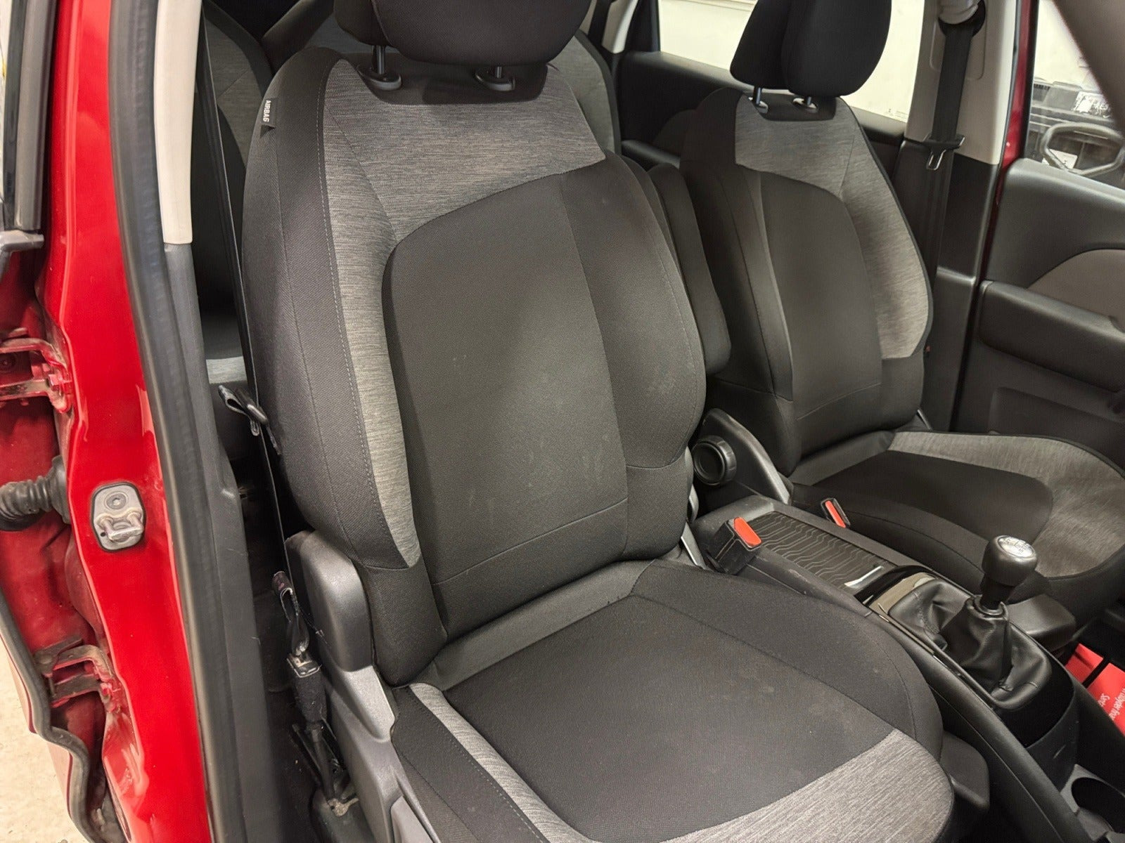 Rød Citroën C4 Picasso fra 2017