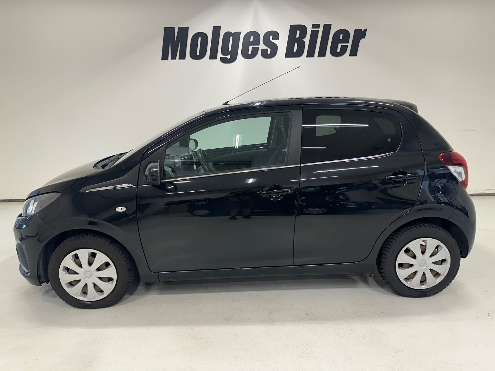 Sort Peugeot 108 fra 2017