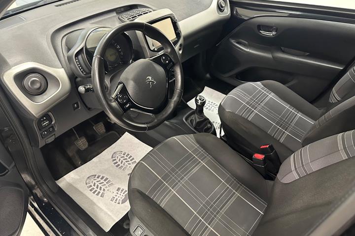Sort Peugeot 108 fra 2017