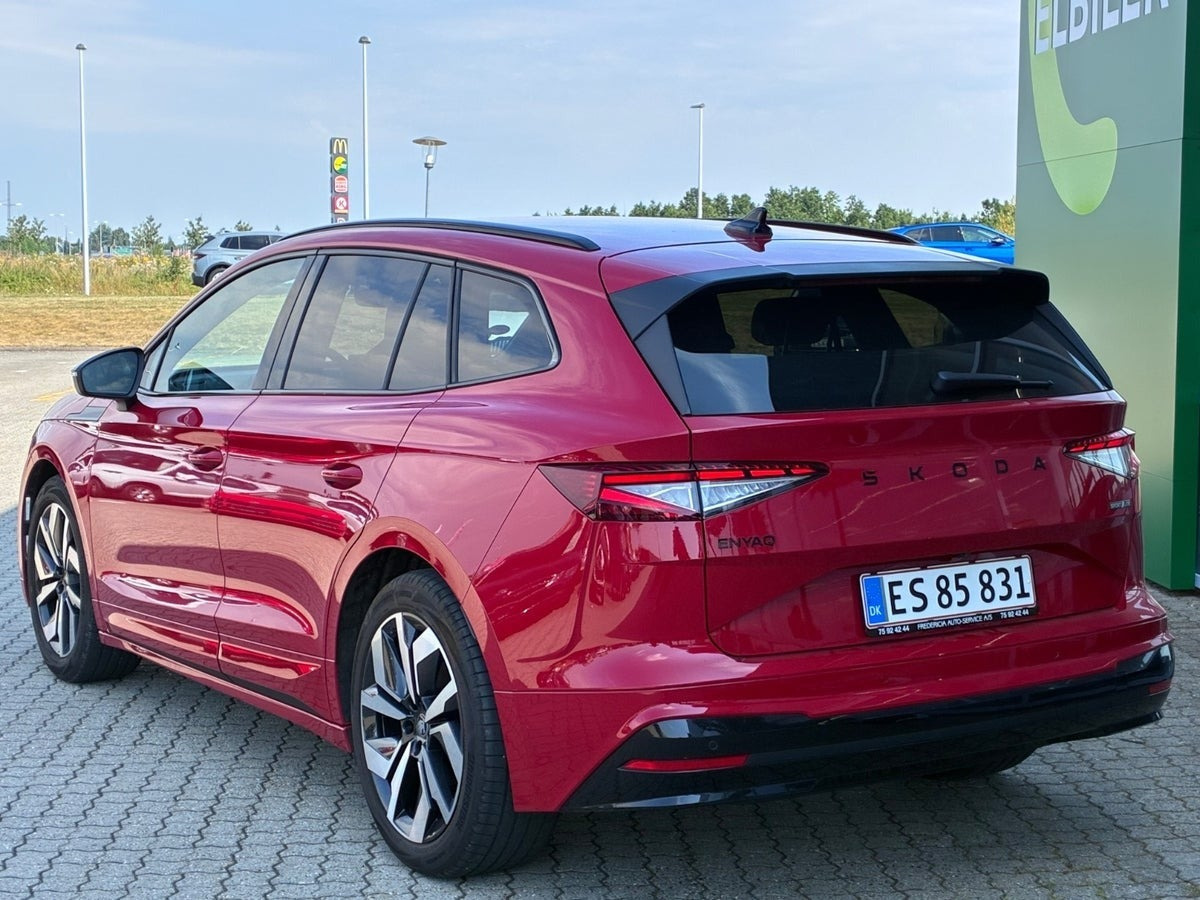 Rød Skoda Enyaq fra 2026