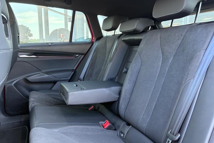 Rød Skoda Enyaq fra 2026