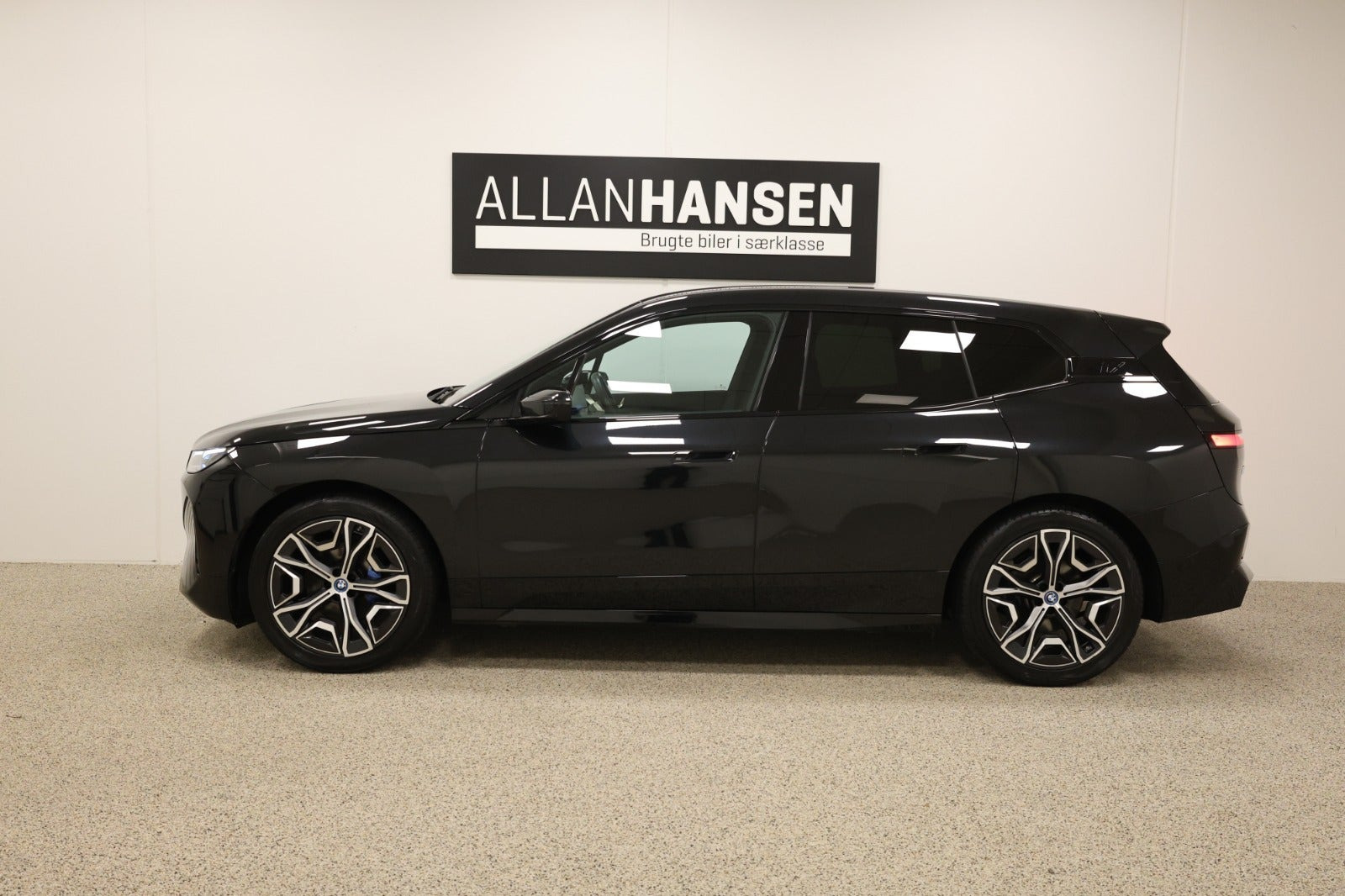 Sort BMW iX fra 2022