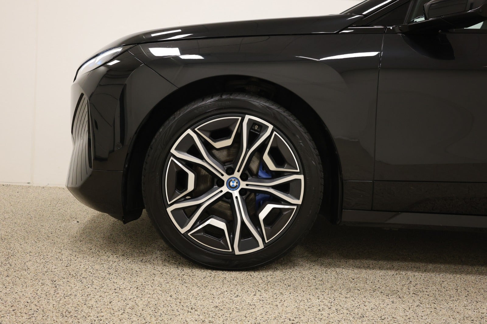 Sort BMW iX fra 2022