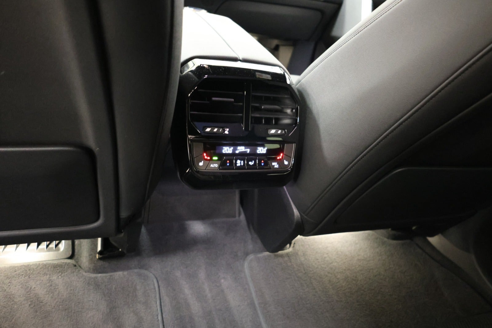 Sort BMW iX fra 2022