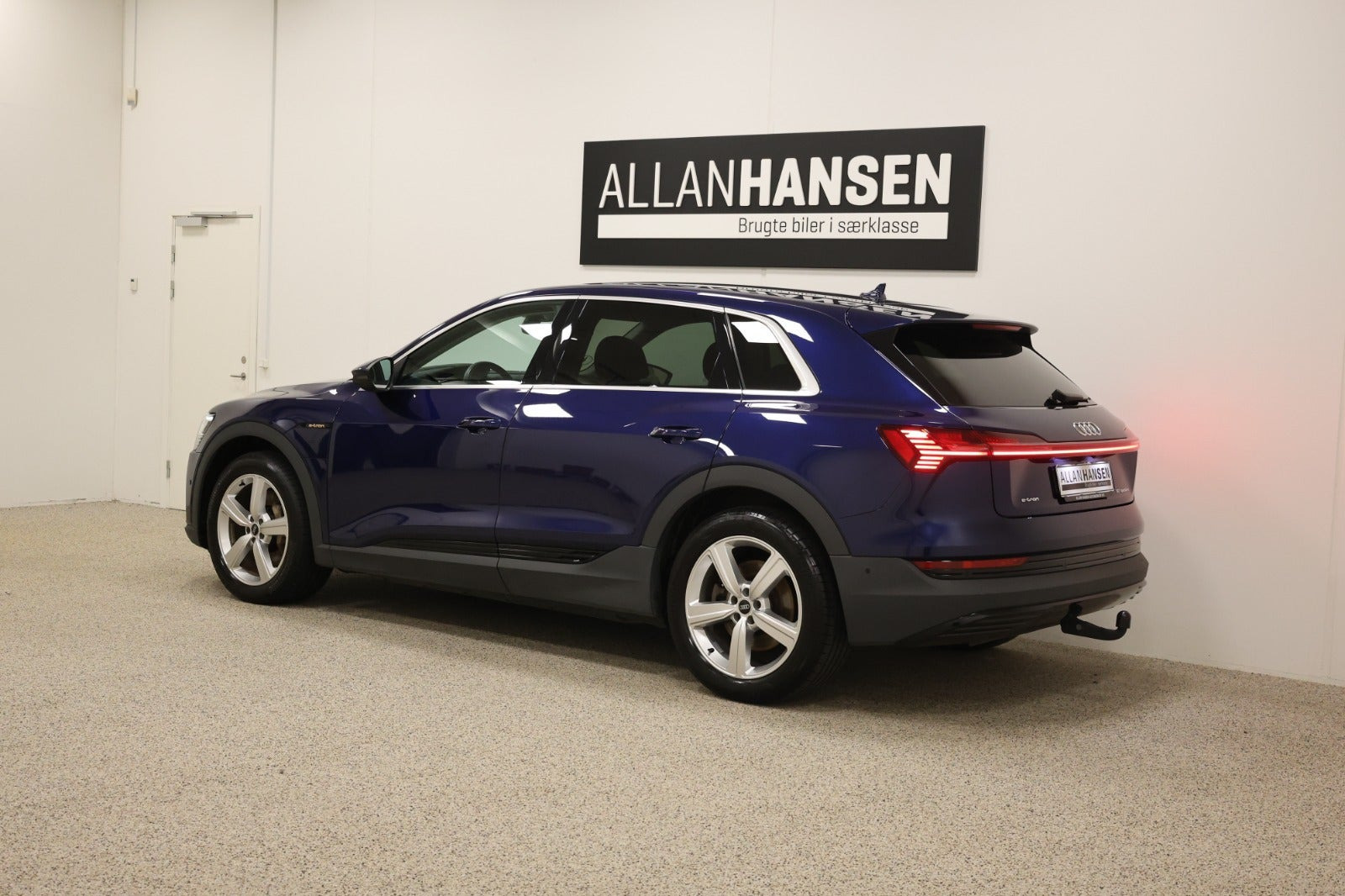 Blå Audi e-tron fra 2021