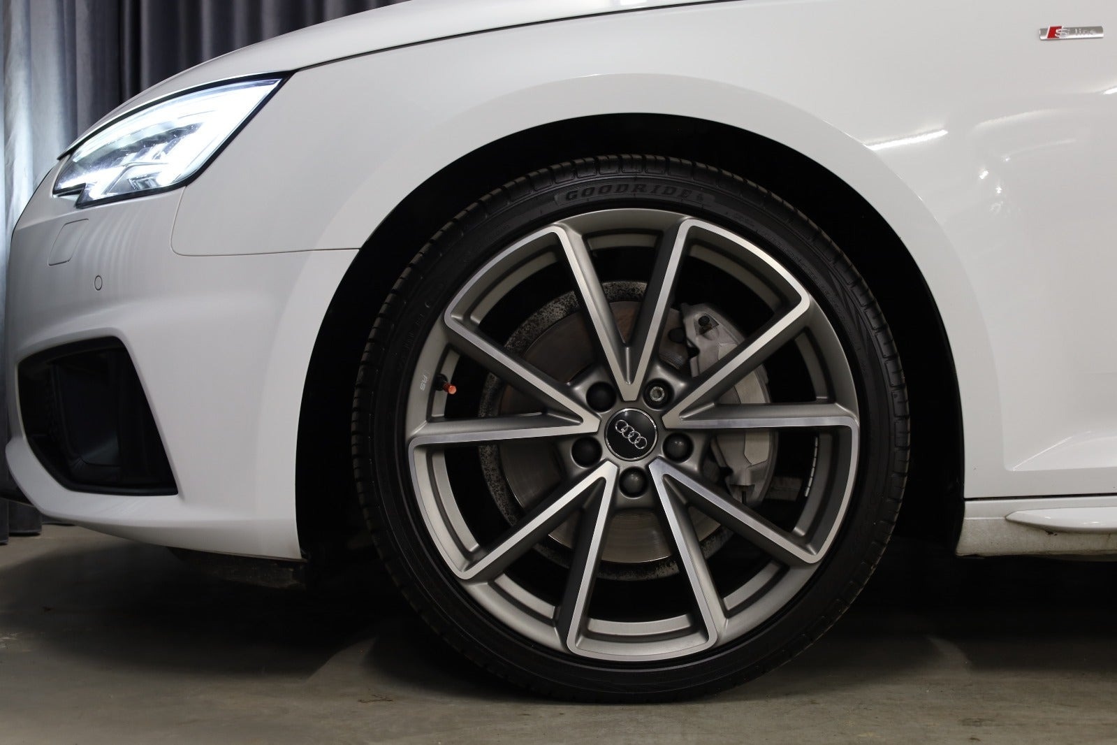 undefined Audi A4 fra 2019